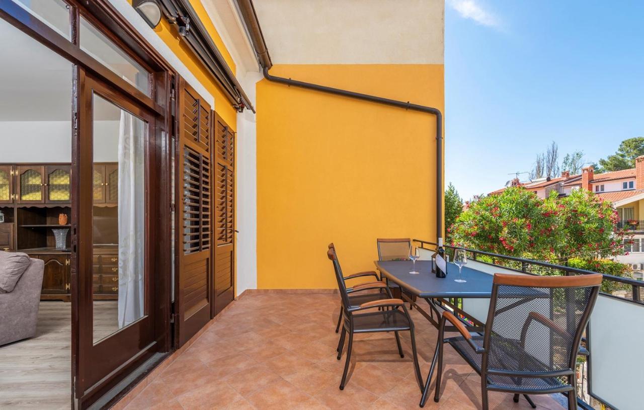 Apartment Lazzarich With Terrace Poreč Dış mekan fotoğraf