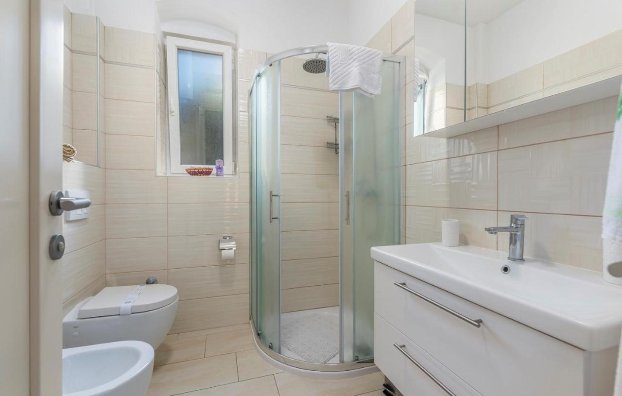 Apartment Lazzarich With Terrace Poreč Dış mekan fotoğraf